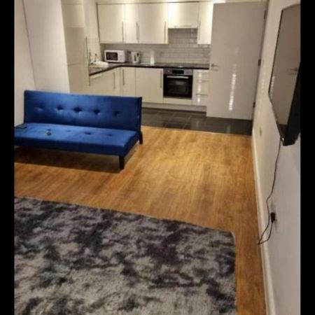 Chi'S Home Dagenham Esterno foto
